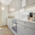 Up&great - Chic Urban Homes Apartment