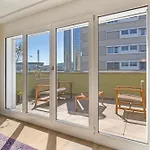 Up&great - Chic Urban Homes Apartment *