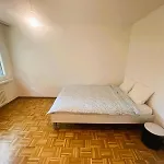 Large Flats, Hwa - Self Checkin Apartment