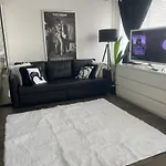 Executive Suite Ac & Free Parking
