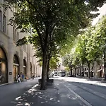 Zürich Central Station Apartment, 2 bedroom&Sofabed