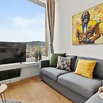 Btqluxurypenthousetopviewac Apartment