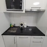 City Center Zurich Downtown Studio With Balcony Erlach - Self Checkin