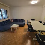 2 Room Beautiful Zurich City Center Downtown Flat With Balcony Bir - Self Checkin