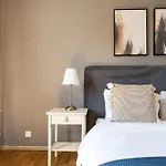 Saint - 90 Qm, 3 Schlafzimmer, Balkon & Kostenloser Parkplatz Zurich