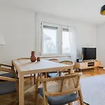 Saint - 90 Qm, 3 Schlafzimmer, Balkon & Kostenloser Parkplatz Apartment Zurich