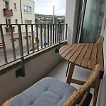 Downtown Dream 3 5Br With Balcony And Style Ba21