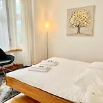 Charming Flat Near Lake - Fb7