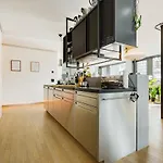 Art Loft Downtown Apartment *