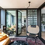 Art Loft Downtown Apartment