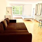 Center Flats With Balcony & Garden View Rigi - Self Checkin Apartment