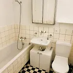 Center Flats With Balcony & Garden View Rigi - Self Checkin Apartment Zurich