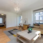 Kaya Diamond - 2br With Huge Terrace Apartment *