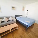 Stylish With Balcony Self Check-in A Hoh * Zurich