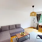 Cozy Apartment With Balcony In Zuerich