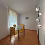 1Br Near Lake - Joy St3 R