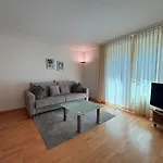 1Br Near Lake - Joy St3 R