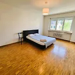 5 Bedroom Center With Balcony Dorf - Self Checkin Apartment *
