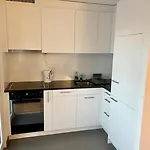 Brand New City Center Downtown Apartment, Zurich Brauer - Self Checkin