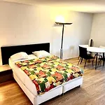 Brand New City Center Downtown Apartment, Zurich Brauer - Self Checkin