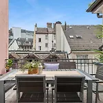Aaacentralriversidepenthousewbalcony&Waterview