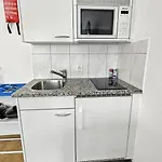 Cute Studio In The Center - Crown 42