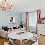 Central Top Location Ac Free Parking