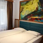 Comfort Apartments By Livingdowntown