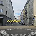 Hostel Popup Trainstation Hb *