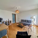 Simple And Warm On Koeschenruetistrasse Apartment Zurich