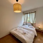 Simple And Cozy Flat In Zurich