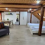 Cozy Studio With Roof Terrace For 3