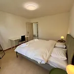 Simple And Warm On Koeschenruetistrasse Apartment Zurich