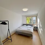 Apartment Simple And Warm On Koeschenruetistrasse Zurich