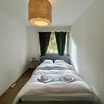 Basic Flat With Balcony In Zurich