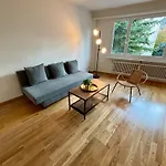 Apartment Basic & Simple On Langgruetstrasse