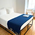 Central Old Town Apartment 10 Min To Mainstation With Washer & Dryer