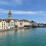 Central Old Town Apartment 10 Min To Mainstation With Washer & Dryer