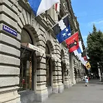 Central Old Town Apartment 10 Min To Mainstation With Washer & Dryer