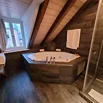 Le Bijou Lintheschergasse / Hb Apartment