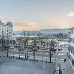 Lake Side Location Bellevue