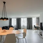 Paradeplatz Apartment By Airhome