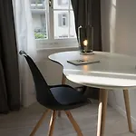 Paradeplatz Apartment By Airhome