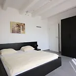 Apartment Swiss Star District 11 - Self Check-in Zurich