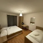 Zuerizimmer Homestay *