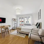 City-studio On Floor - Crown 48
