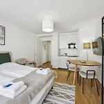 City-Studio On Top Floor - Crown 48