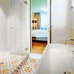 Apartment Luxury Residences By Widder