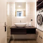 Ema House Serviced Superior Unterstrass Apartment