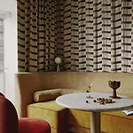 Locke Am Platz Zurich